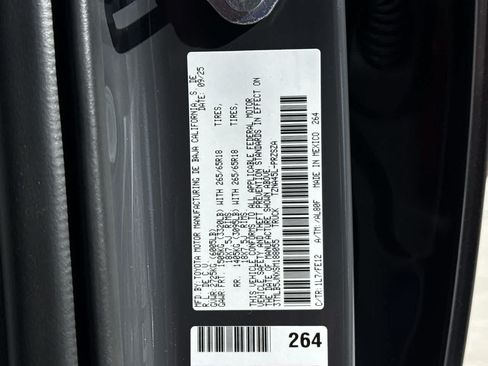 Used 2025 Toyota Tacoma TRD Sport AWD/4WD image 24