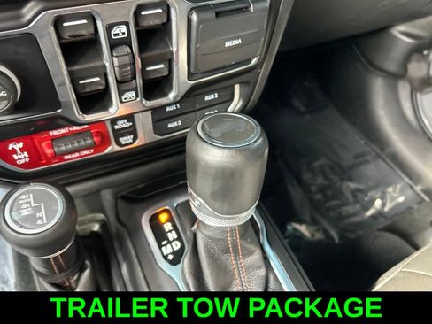 Used 2022 Jeep Wrangler Unlimited Rubicon w/ Trailer Tow Package AWD/4WD image 15