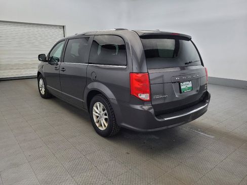 Used 2018 Dodge Grand Caravan SXT image 5