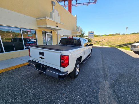 Used 2018 Chevrolet Silverado 1500 LT w/ LT Eassist Package RWD image 15