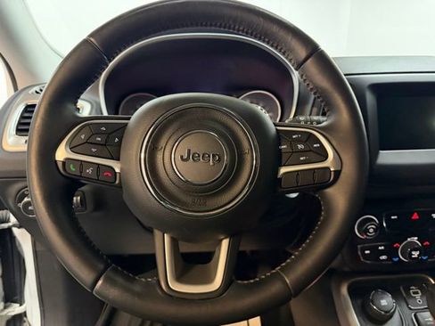 Used 2019 Jeep Compass Latitude image 24