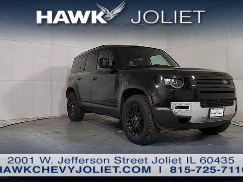 Used 2025 Land Rover Defender 110 S AWD/4WD image 9