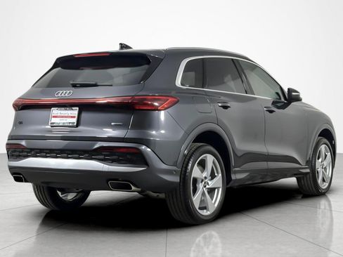 Used 2025 Audi Q5 Premium Plus w/ Premium Plus AWD/4WD image 5