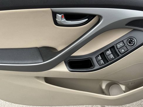 Used 2014 Hyundai Elantra Limited FWD image 8