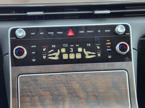 New 2026 Genesis GV80 2.5T Prestige image 13