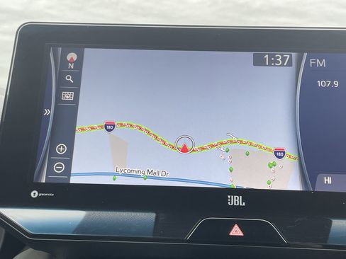 Used 2021 Toyota Venza Limited image 27