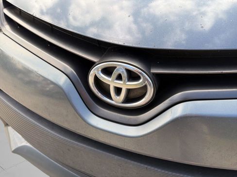 Used 2015 Toyota Corolla L image 31