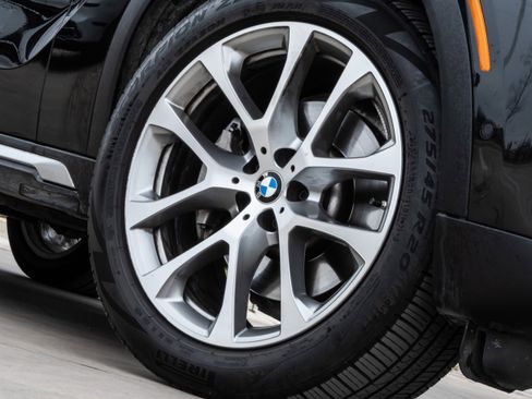 Certified 2023 BMW X6 xDrive40i w/ Parking Assistance Package image 9