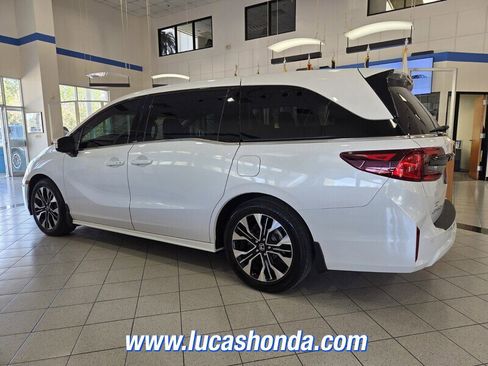 Used 2025 Honda Odyssey Elite image 6