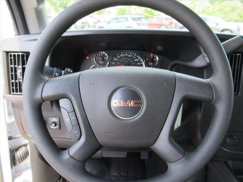New 2026 GMC Savana 2500 w/ Enhanced Convenience Package RWD image 20