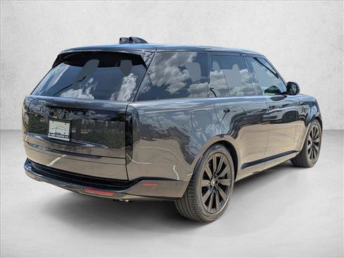 New 2025 Land Rover Range Rover SE image 2