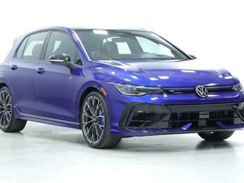 New 2026 Volkswagen Golf image 3