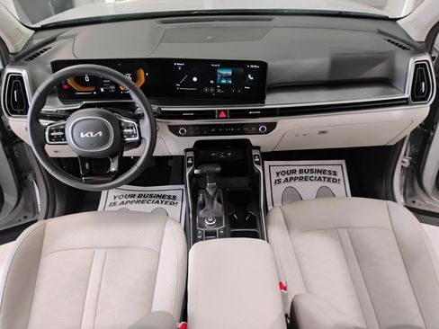 Used 2025 Kia Sorento S w/ Panoramic Sunroof Package FWD image 59