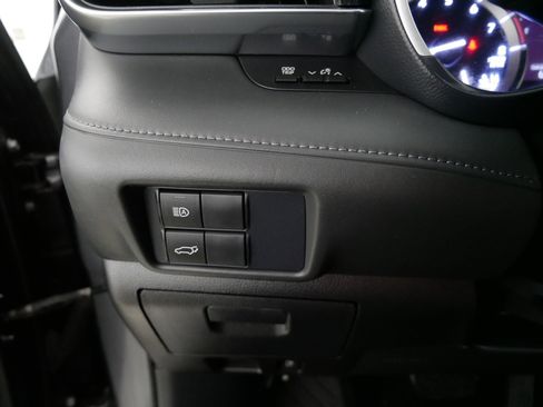 Used 2021 Toyota Highlander XSE image 26