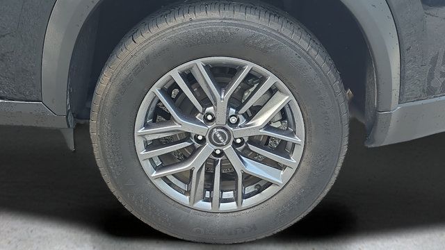 Used 2025 Nissan Rogue S AWD/4WD image 19
