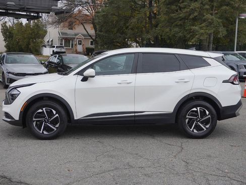 Used 2023 Kia Sportage LX image 16