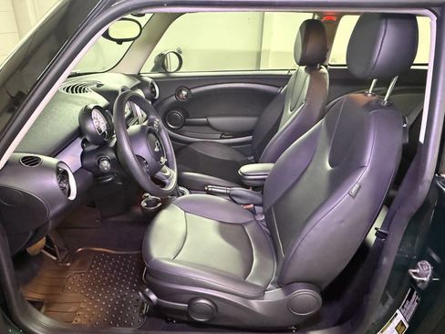 Used 2013 MINI Cooper Hardtop image 6