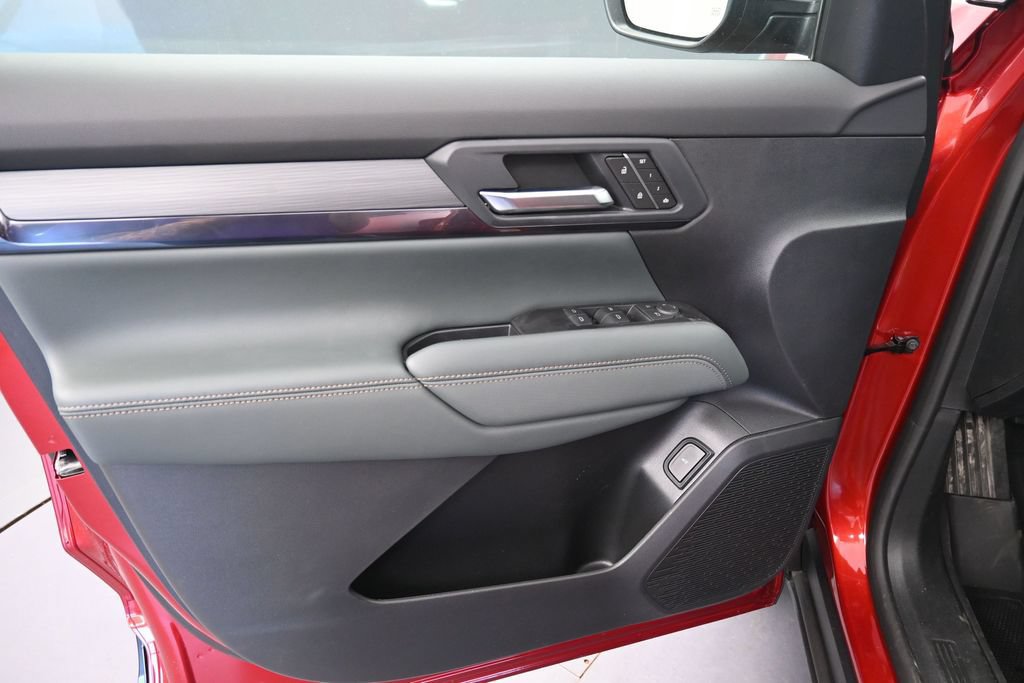 New 2027 GMC Terrain AT4 w/ Convenience Package III AWD/4WD image 15