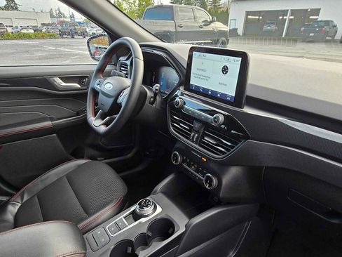 Used 2025 Ford Escape ST-Line Select image 12