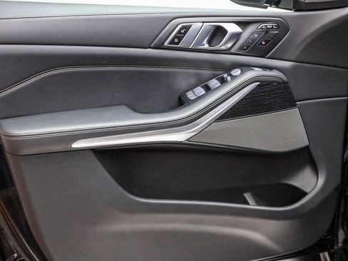 Certified 2023 BMW X7 xDrive40i w/ M Sport Package image 21