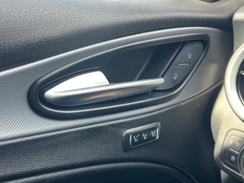 Used 2024 Alfa Romeo Stelvio Ti AWD/4WD image 23