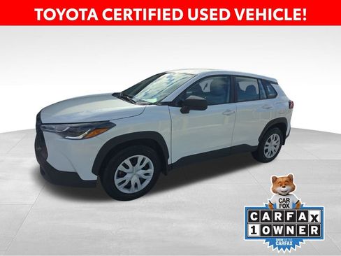 Certified 2022 Toyota Corolla Cross L image 1