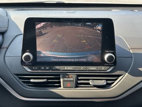 Certified 2022 Nissan Altima 2.5 SR image 12