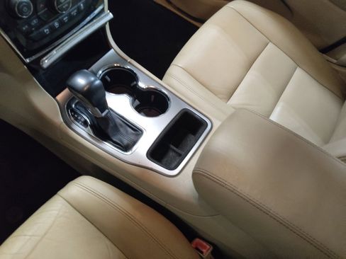 Used 2020 Jeep Grand Cherokee Limited RWD image 26