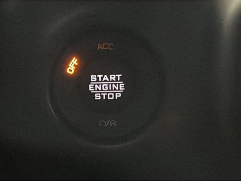 Used 2022 Jeep Wrangler Unlimited Rubicon w/ LED Lighting Group AWD/4WD image 30