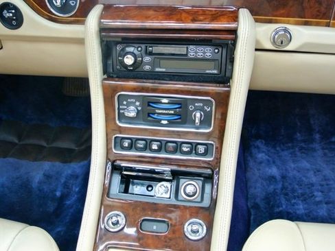 Used 2000 Rolls-Royce Corniche image 17