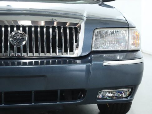 Used 2008 Mercury Grand Marquis GS image 17