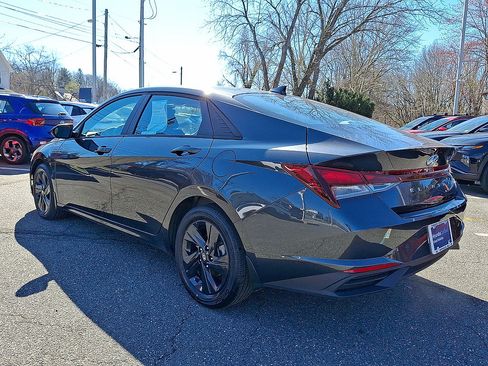 Used 2023 Hyundai Elantra SEL FWD image 21