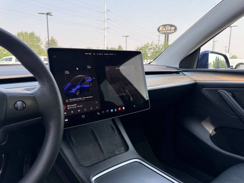 Used 2023 Tesla Model Y Long Range AWD/4WD image 18
