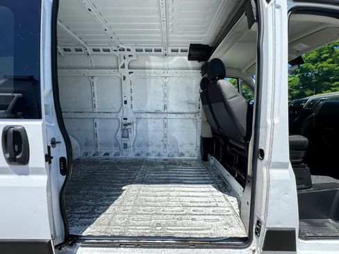 Used 2021 RAM ProMaster 2500 FWD image 12