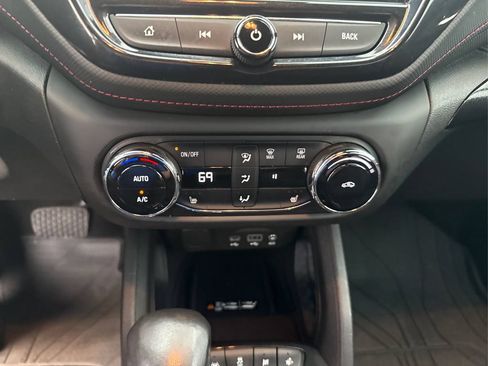Used 2023 Chevrolet TrailBlazer RS w/ Sun and Liftgate Package FWD image 28