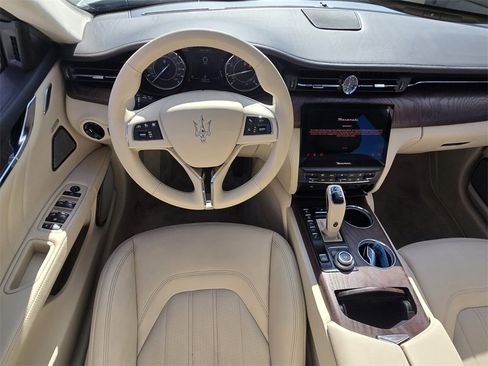 Used 2022 Maserati Quattroporte Modena image 15