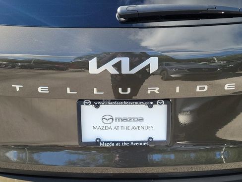 Used 2023 Kia Telluride SX image 7