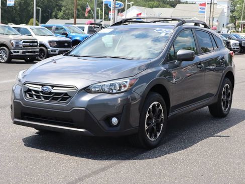 Used 2021 Subaru Crosstrek 2.0i Premium w/ Moonroof Package AWD/4WD image 16