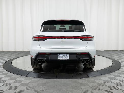 Used 2025 Porsche Macan image 6