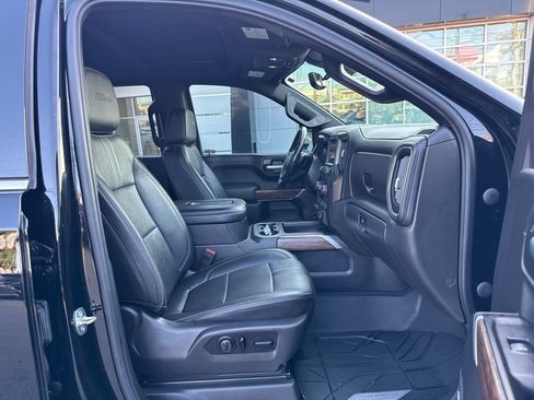 Used 2021 Chevrolet Silverado 1500 High Country w/ Technology Package AWD/4WD image 16