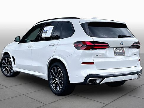 Certified 2025 BMW X5 xDrive40i w/ M Sport Package AWD/4WD image 12