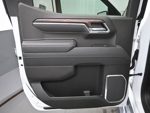 New 2026 GMC Sierra 1500 SLT w/ SLT Premium Plus Package image 14