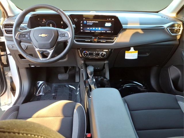 Used 2026 Chevrolet TrailBlazer LT w/ Convenience Package FWD image 13