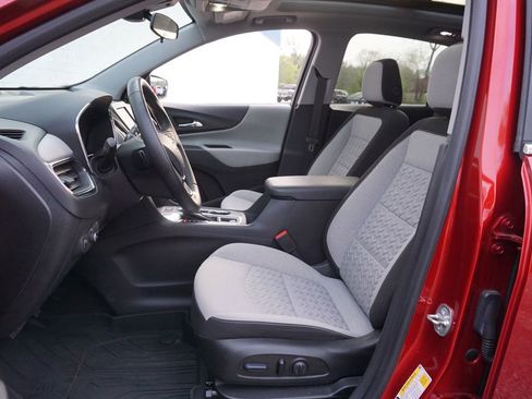 Used 2024 Chevrolet Equinox LT FWD image 10