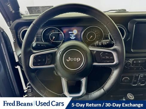 Used 2022 Jeep Wrangler Unlimited Sahara w/ LED Lighting Group AWD/4WD image 16