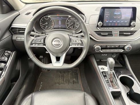 Used 2025 Nissan Altima 2.5 SR image 21