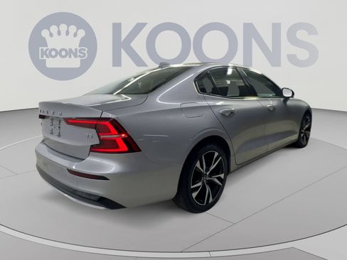 Used 2024 Volvo S60 B5 Core FWD image 11