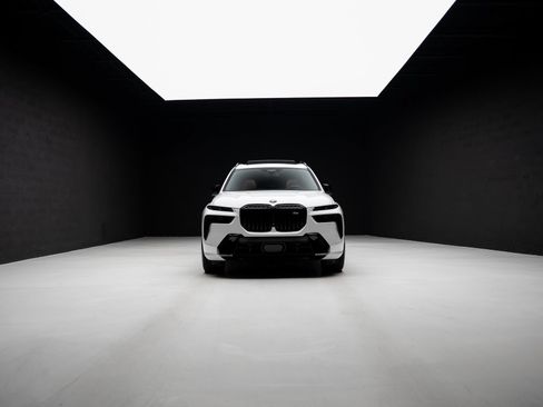 Used 2024 BMW X7 M60i AWD/4WD image 91