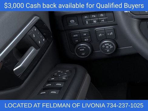 New 2025 Chevrolet Suburban Premier image 22