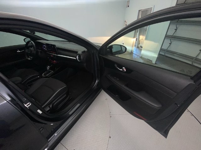 Used 2023 Kia Forte GT-Line FWD image 24